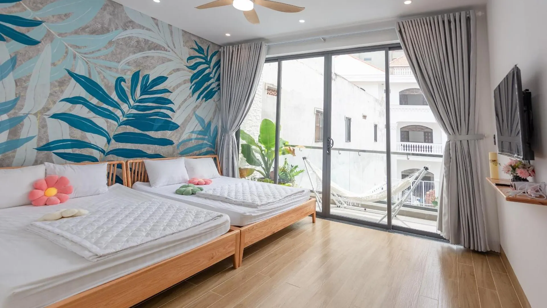 Villa 16 Nh - Di Bo Ra Bien Thuy Van 200 Met - Free Bida - Phong Karaoke - Xong Hoi Vung Tau 0*,