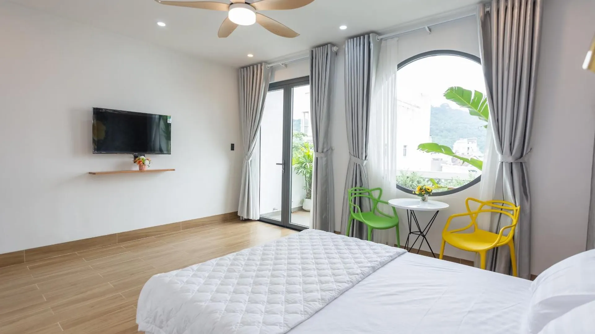 Villa 16 Nh - Di Bo Ra Bien Thuy Van 200 Met - Free Bida - Phong Karaoke - Xong Hoi Vung Tau Vietnam